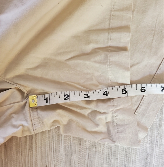 Lee Women's Cream Tan Cargo Shorts Mid Rise 5" Plus Size 22 NWT - Picture 10 of 10